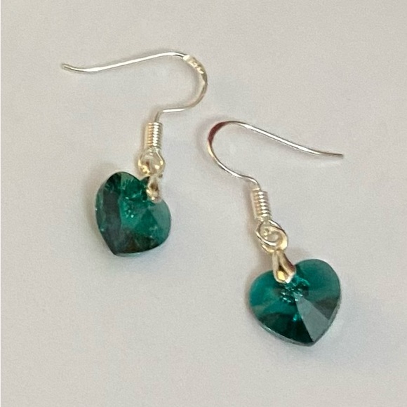 Swarovski Emerald crystal heart earrings (HTE-10) “May birthstone" NEW - Picture 2 of 4